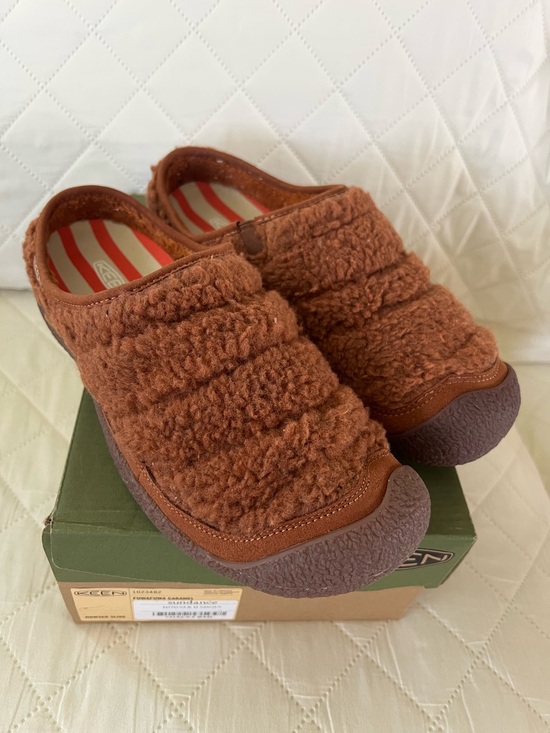 Keen Shoes - KEEN Women’s Cozy Slip-On Shoes in Caramel.  Size 9  NIB